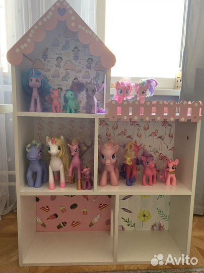 Красивый Домик с пони