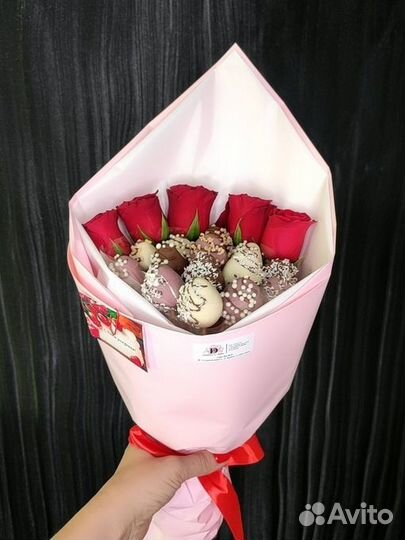 Съедобные букеты из клубники