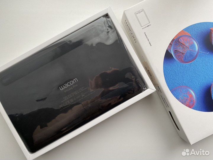 Планшет графический Wacom Intuos Pro Small PTH-460