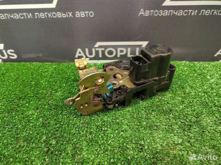 Замок двери передний правый Chevrolet Aveo T200