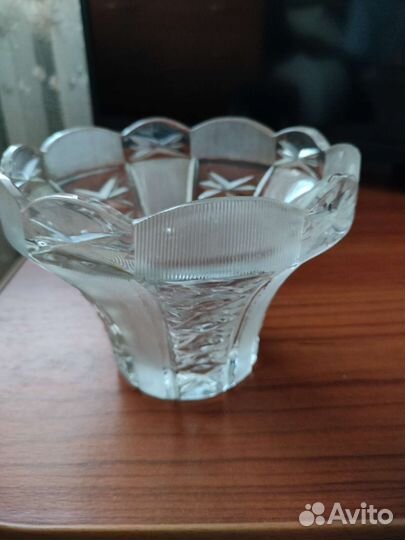 Хрустальная конфетница