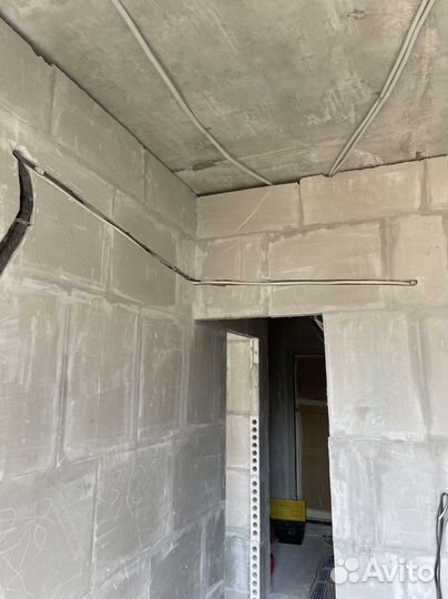 Закладка коммуникации, трассы для кондиционера