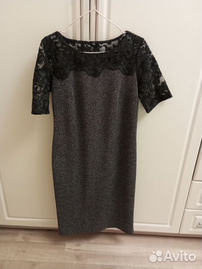 Платья женские несколько штук