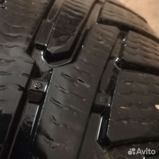 Nokian Tyres Hakkapeliitta Truck D 235/60 R18