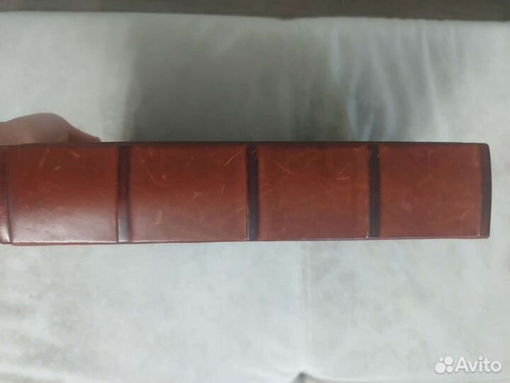 Подарочная книга кожаный переплёт