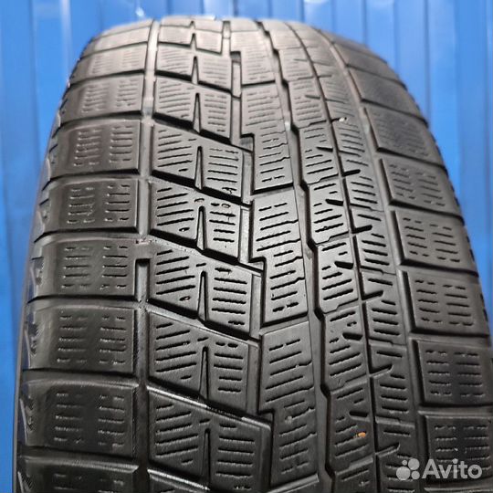 Yokohama Ice Guard IG60 215/55 R17