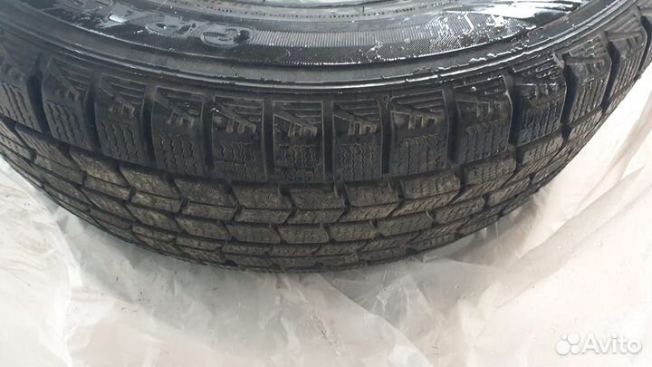 Dunlop Graspic DS3 215/65 R16