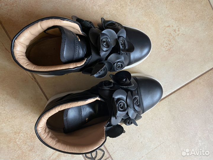 Кроссовки, лоферы, ботинки