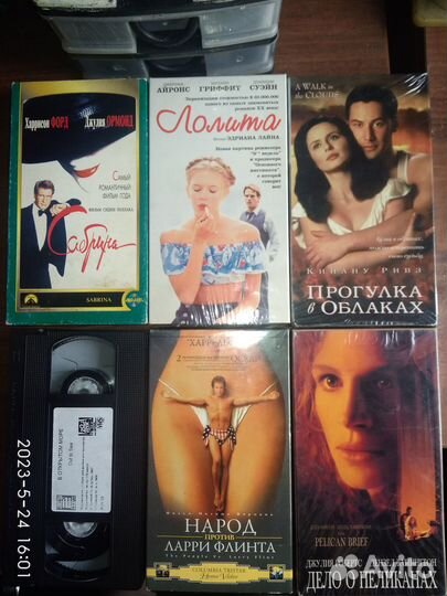 Видеокассеты с лицензионными фильмами