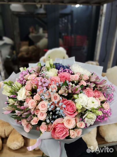 Доставка цветов и букетов