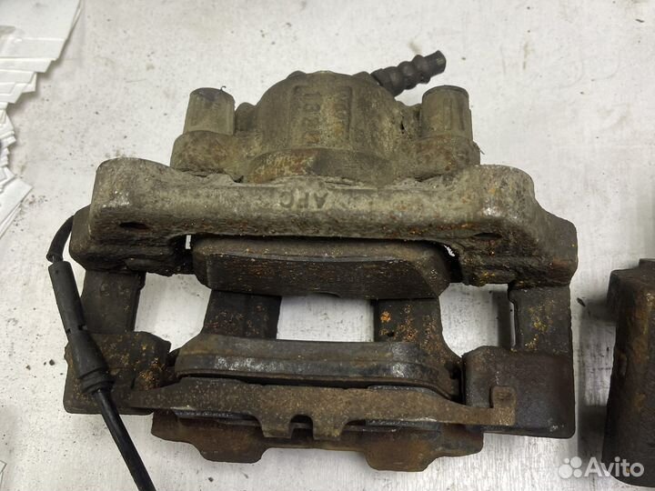 Передние суппорты бмв ф20