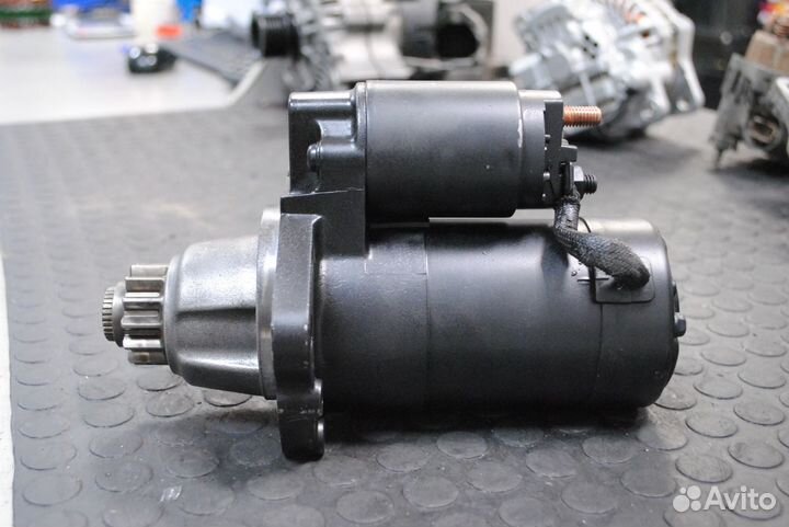 Стартер Nissan Altima, Sentra 2.5 б/у