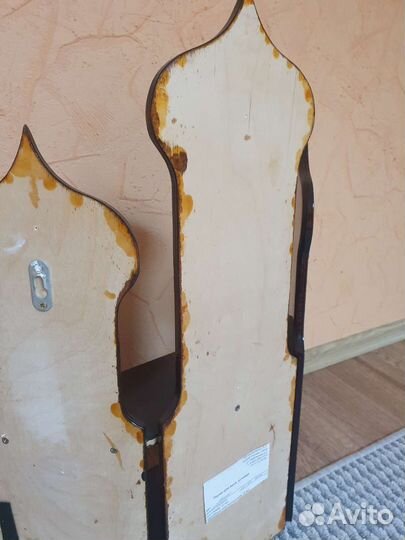 Угловая полка для икон