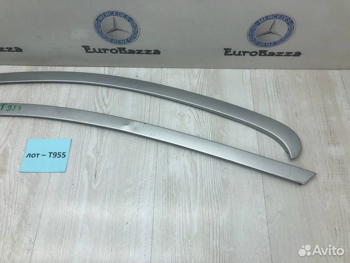 Молдинг задней форточки Mercedes W203 Wagon