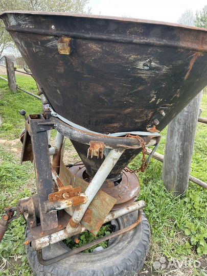 Разбрасыватель удобрений рум