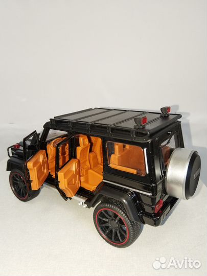 Внедорожник модель 1:22