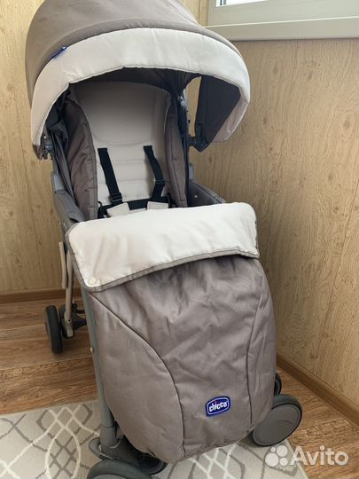 Прогулочная коляска chicco