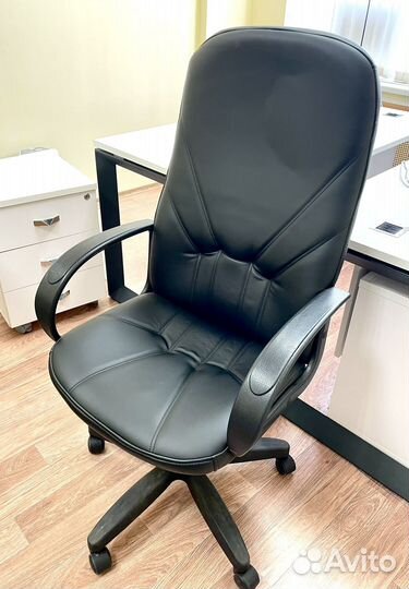 Компьютерное кресло