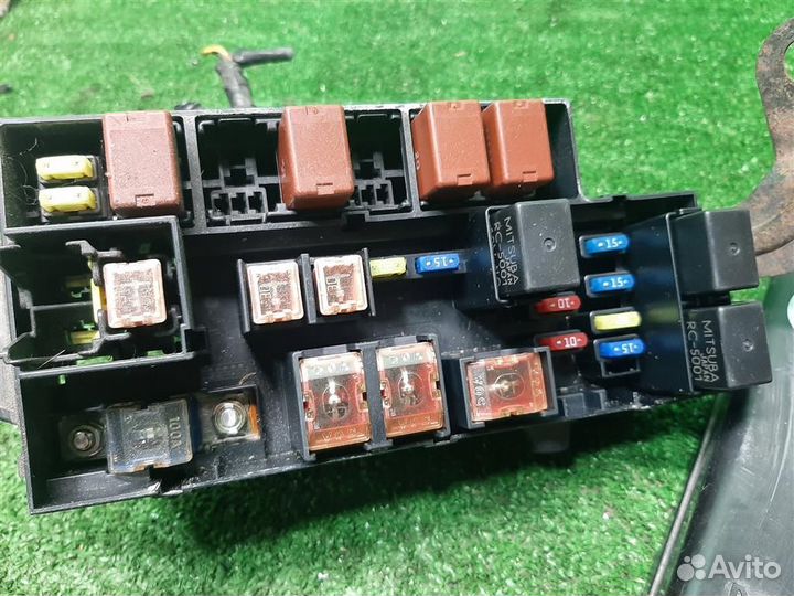 Блок предохранителей моторный Subaru Forester SG