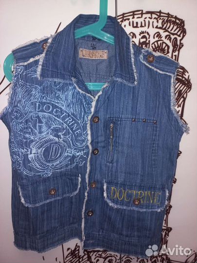 Жилетка джинсовая р. 8