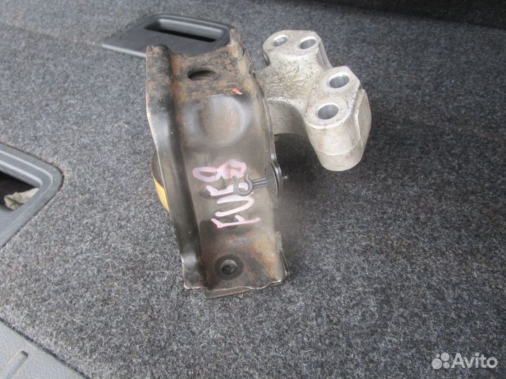 Подушка двигателя Peugeot 207