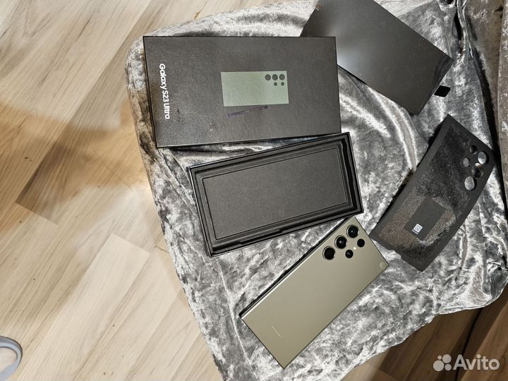 Samsung Galaxy S23 Ultra, 12/512 ГБ