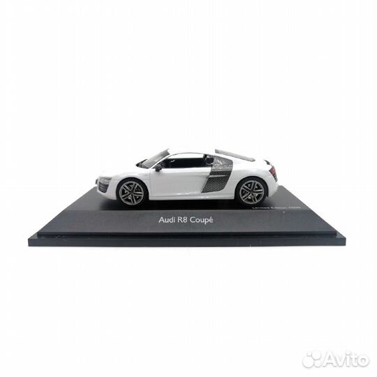 Модель Schuco 450750300 Audi R8 Coupe 1:43 (white)