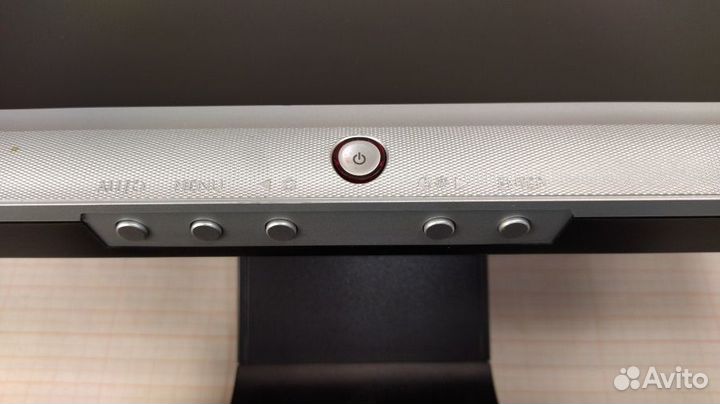 Монитор б/у 17