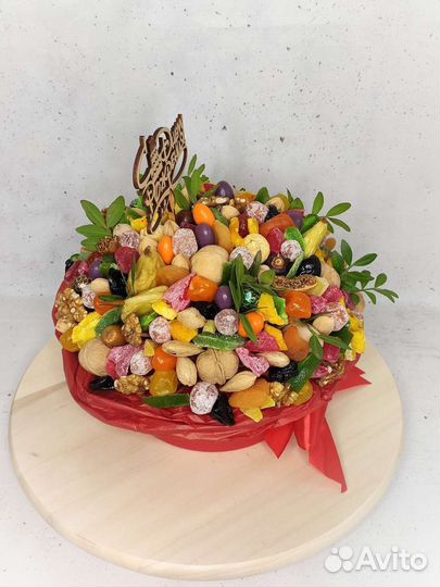 Съедобный букет из сухофруктов