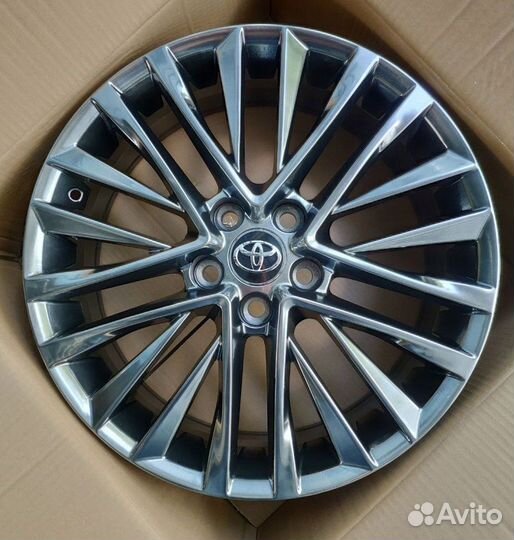 Диски R18 на Toyota Camry / Rav4 / Highlander