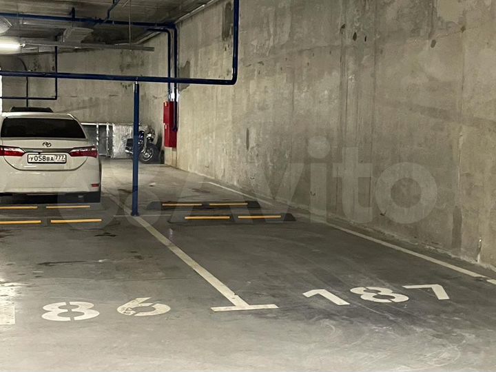 Машиноместо, 13 м²