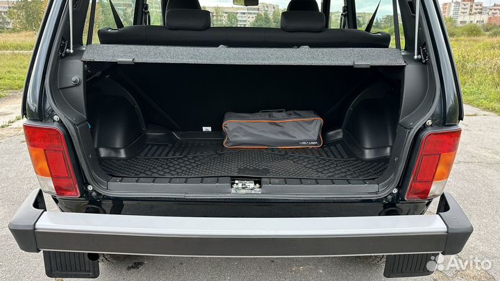 LADA 4x4 (Нива) 1.7 МТ, 2023, 1 600 км