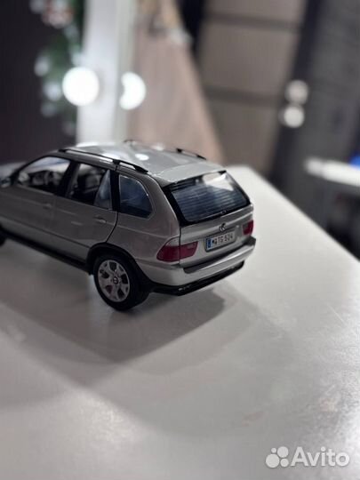 Модель BMW x5 e53 1:18 kyosho