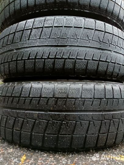 Bridgestone Blizzak Revo GZ 215/60 R17 96S