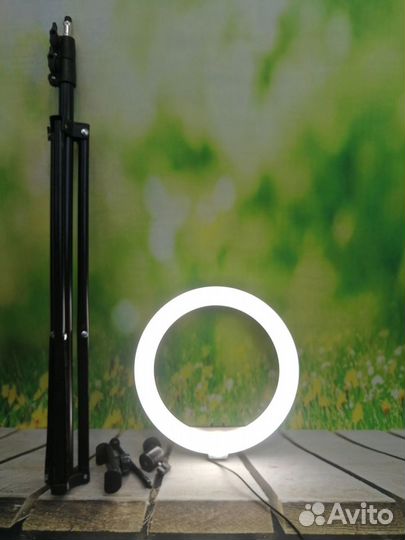 Кольцевая лампа 26 см