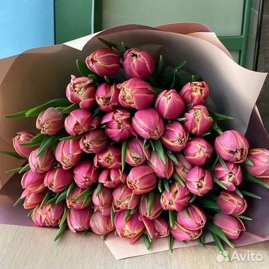 Тюльпаны к 8 марта 2024