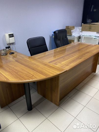 Стол офисный