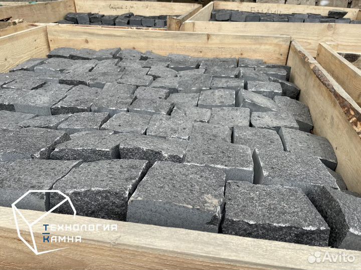 Гранитные блоки малиновый кварцит / Гранит оптом