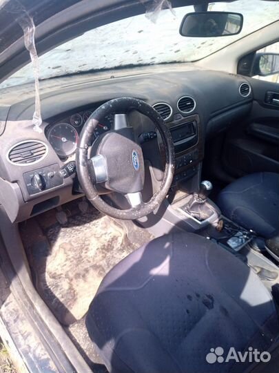 Ford Focus 1.8 МТ, 2006, битый, 200 000 км