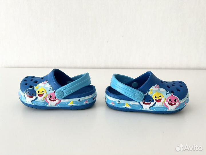 Детские сланцы Crocs Baby shark размер 23