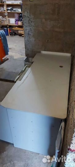 Письменный стол