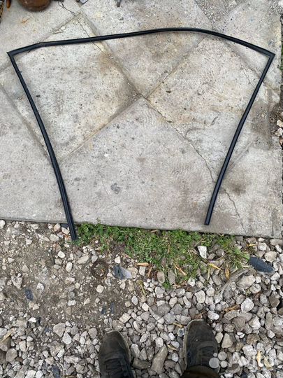 Уплотнитель лобового стекла Chevrolet Cruze