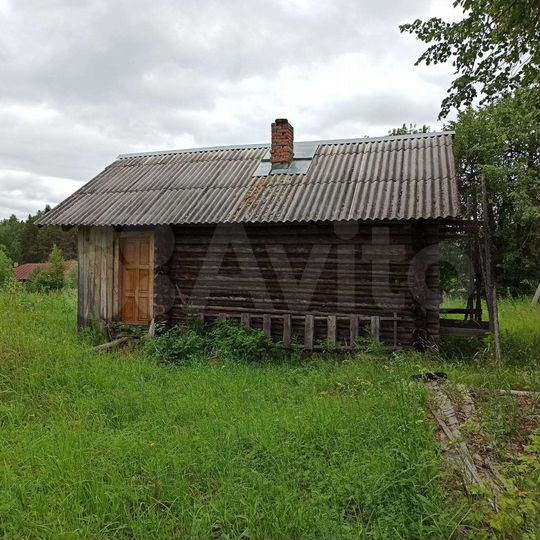 Дом 20 м² на участке 8 сот.