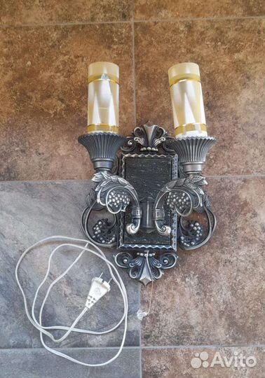 Светильники настенные