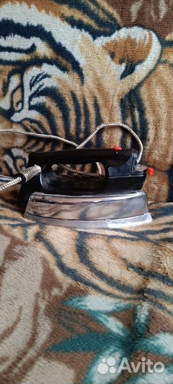 Утюг Советский. В рабочем состоянии