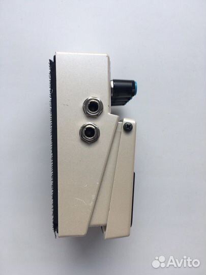 Гитарная педаль Boss Digital Delay DD-7