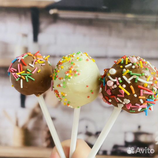 Сладкий подарок. Кейкпопсы. Пирожные на палочке
