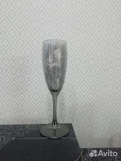 Стаканы и бокалы новые