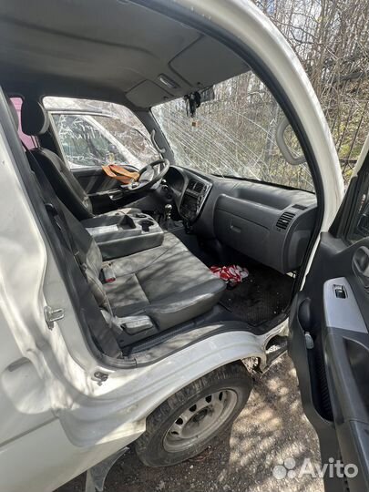 Kia Bongo 2.5 МТ, 2012, битый, 250 000 км