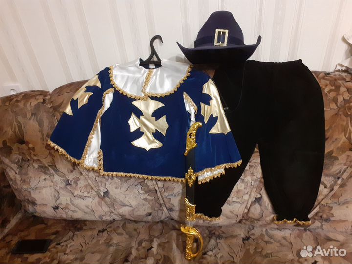 Новогодний костюм мушкетера